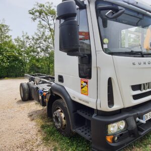 Autocarro Iveco Eurocargo 120e22 euro 6 balestrato usato in vendita